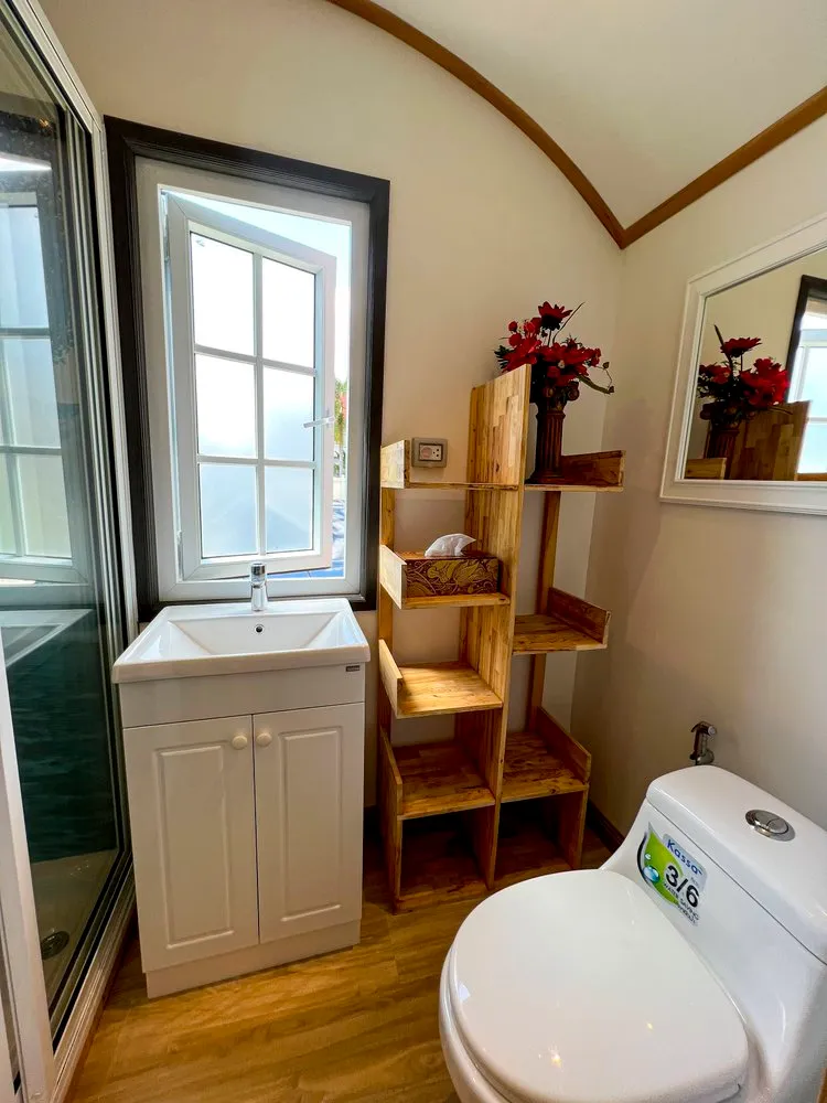 Shepherds Cabin photo 4